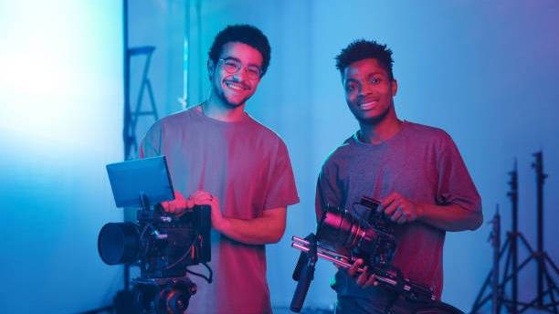 Vitruvians Performing Arts - Foto, video e grafica